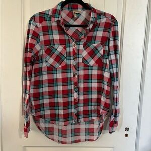 Passport Light weight Flannel Size medium with a high low cut.